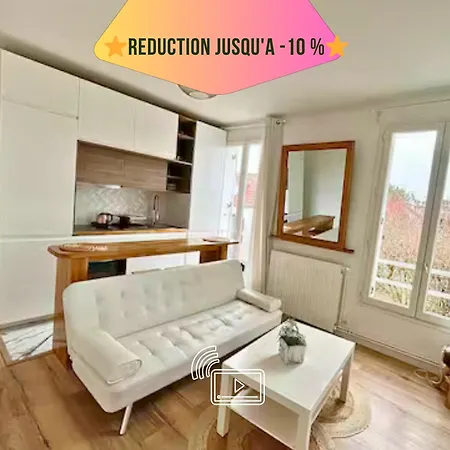 Escapade A 2 Ou En Petit Groupe Equipe Quartier Residentiel Calme Rer Direct Parfait Pour Teletravail Et Detente Appartement